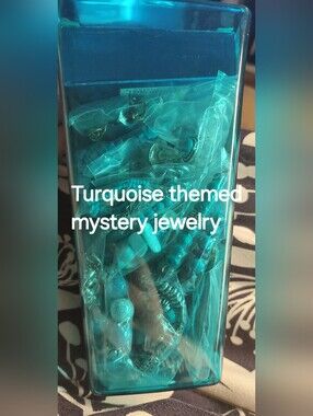 TURQUOISE THEMED Mystery jewelry Jar 34 Pieces In Green vase